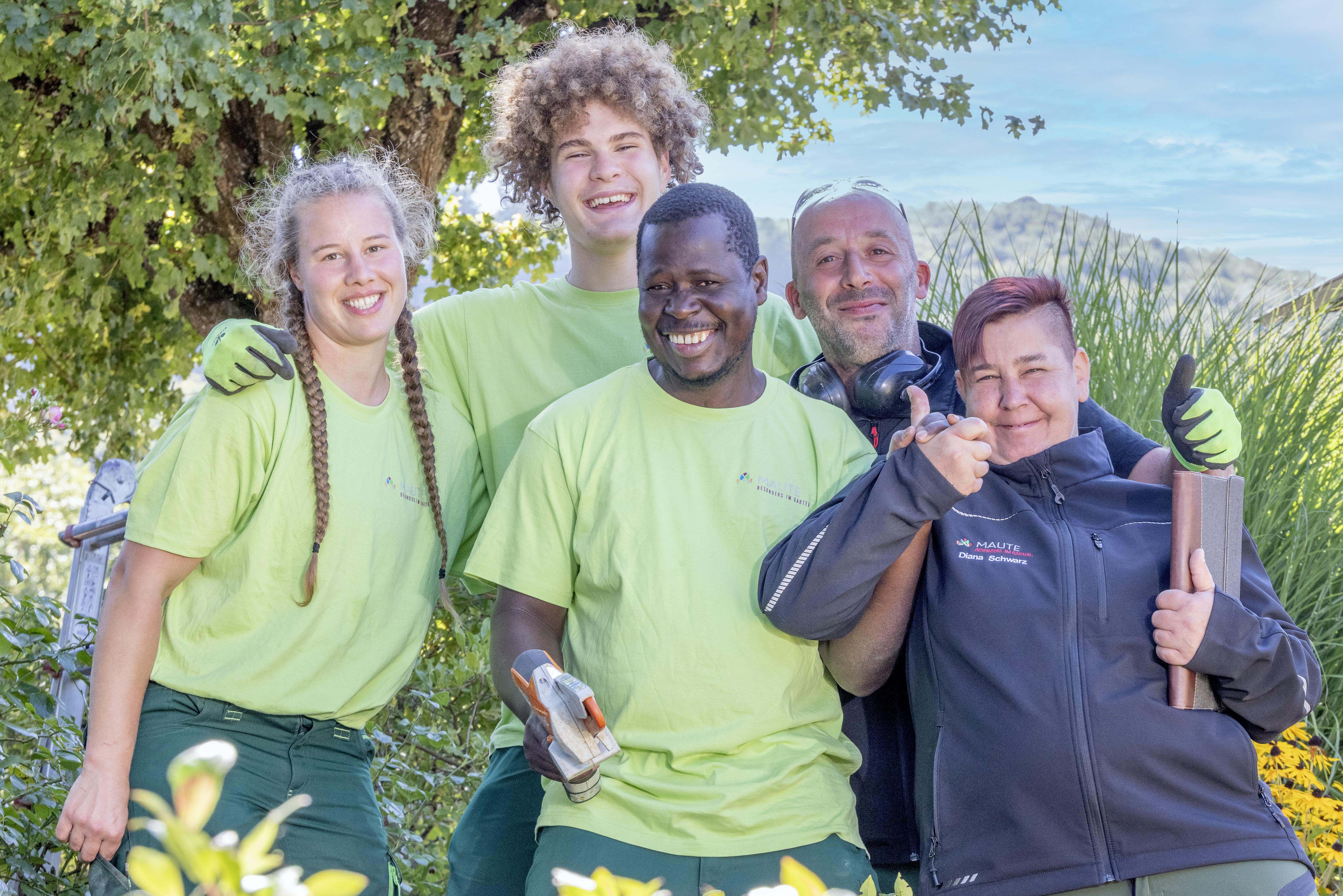 MAute Teambild Gartenpfleger